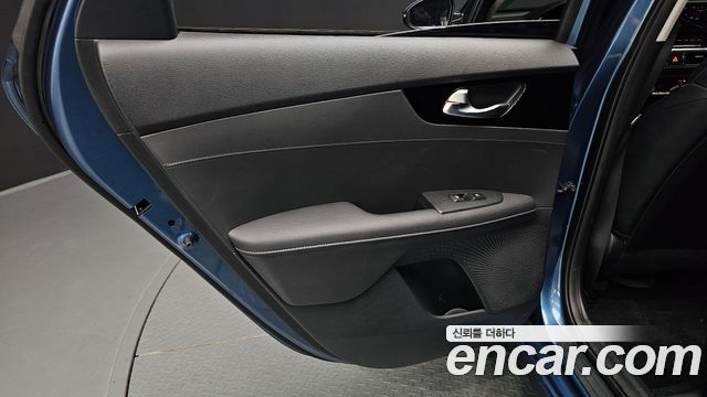 Kia K3 2022 — photo 15