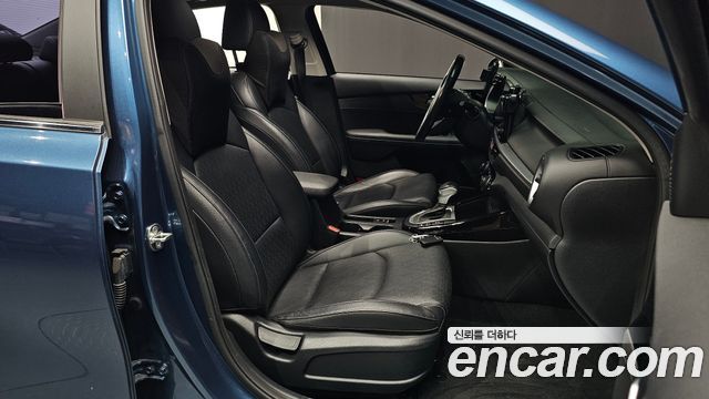 Kia K3 2022 — photo 16
