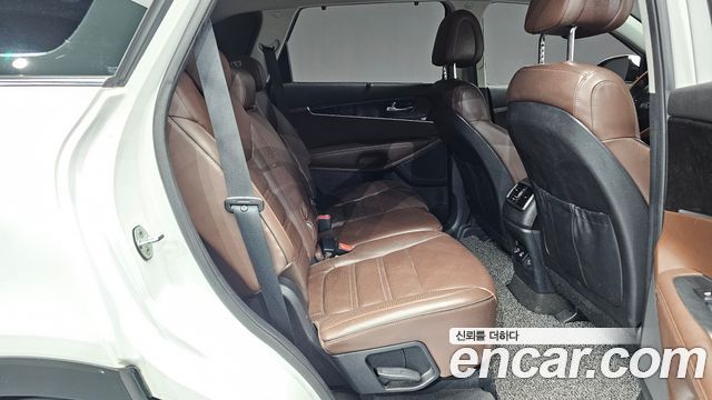 Kia Sorento 2016 — photo 31