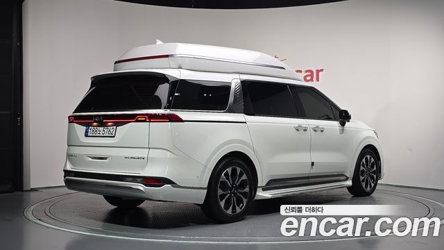Kia Canival 2022 — photo 2