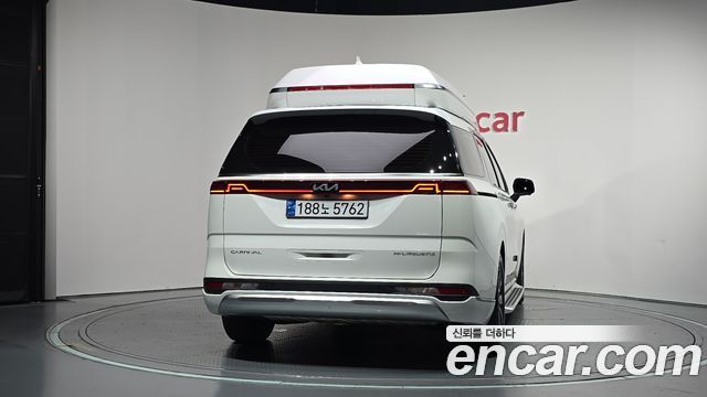 Kia Canival 2022 — photo 4