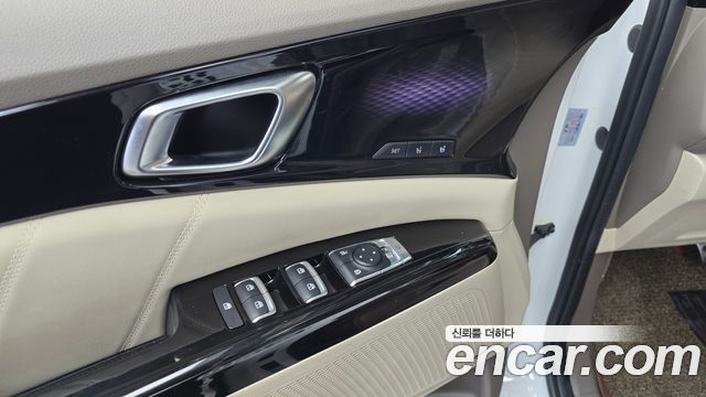 Kia Canival 2022 — photo 29