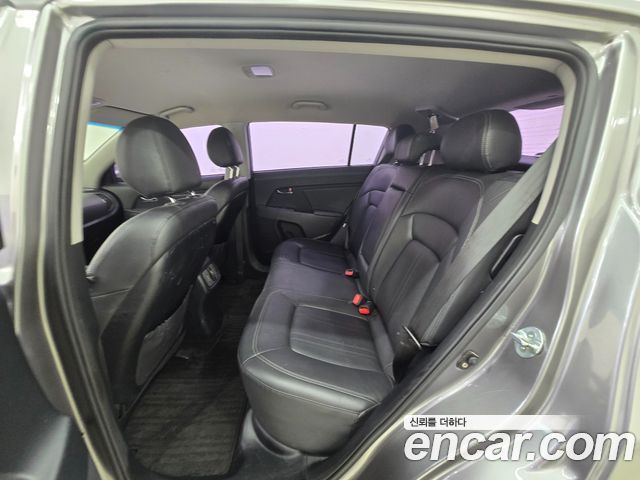Kia Sportage 2016 — photo 16