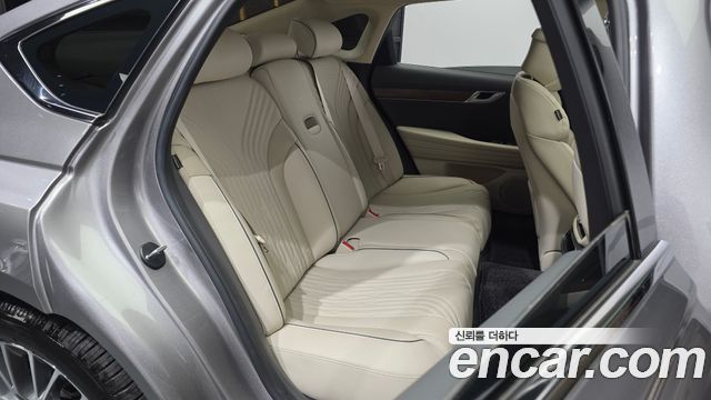 Genesis G80 2022 — photo 18