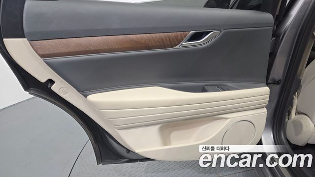 Genesis G80 2022 — photo 15