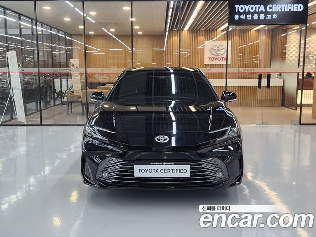 Toyota Camry 2025 — photo 3