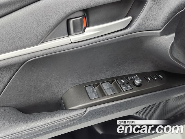 Toyota Camry 2025 — photo 11