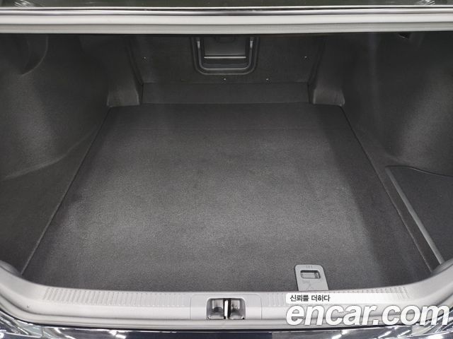 Toyota Camry 2025 — photo 18