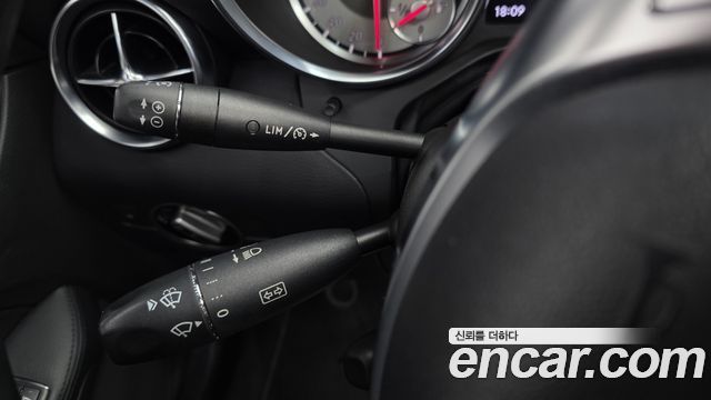 Mercedes-Benz SLK-Class 2012 — photo 17