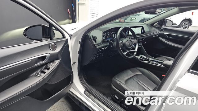 Hyundai Sonata 2022 — photo 13