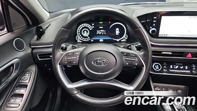 Hyundai Sonata 2022 — photo 18