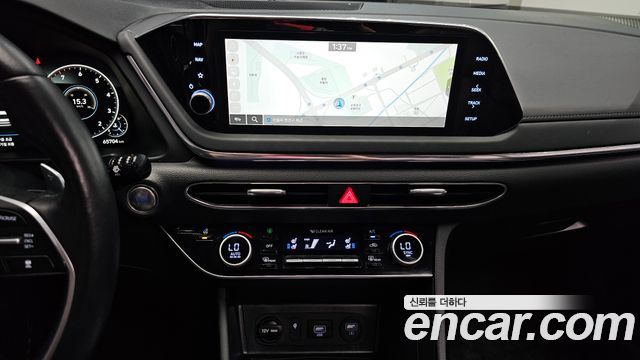 Hyundai Sonata 2022 — photo 19