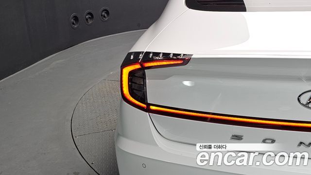 Hyundai Sonata 2022 — photo 9