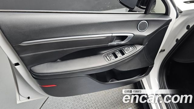 Hyundai Sonata 2022 — photo 14