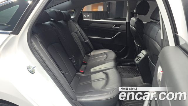 Hyundai Sonata 2019 — photo 17