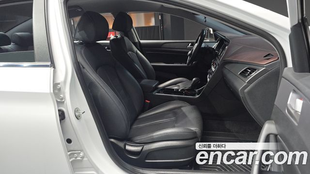 Hyundai Sonata 2019 — photo 18