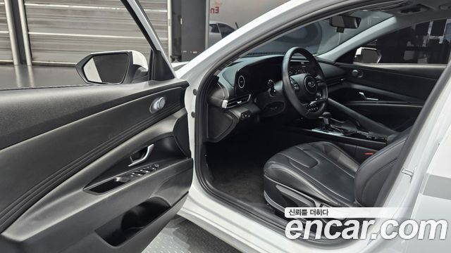 Hyundai AVANTE 2022 — photo 13