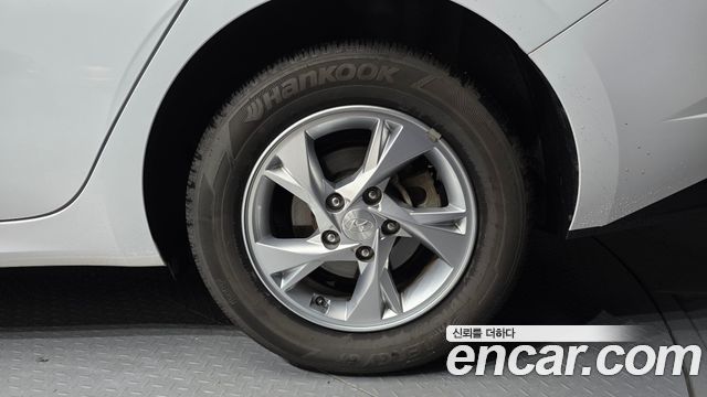 Hyundai AVANTE 2022 — photo 7