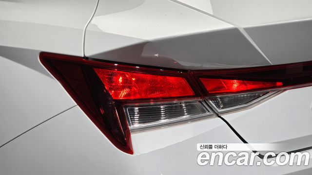 Hyundai AVANTE 2022 — photo 9
