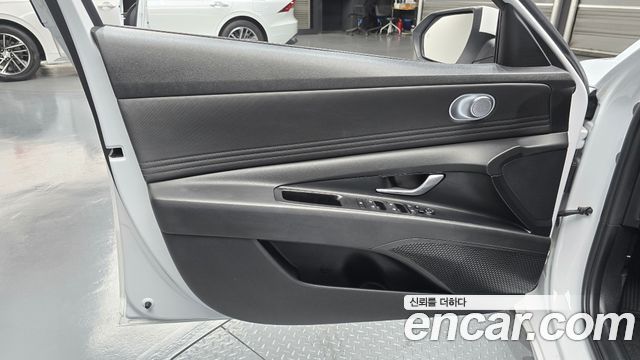 Hyundai AVANTE 2022 — photo 14