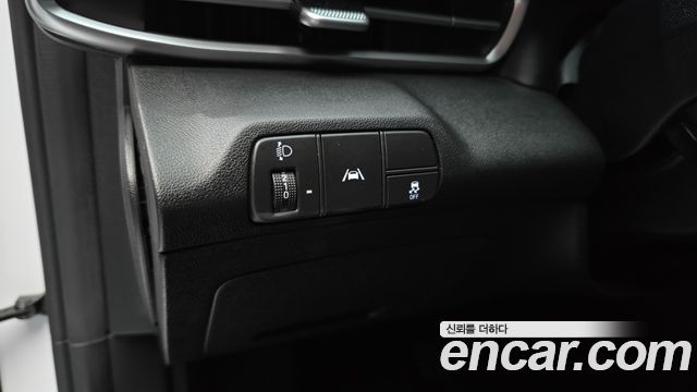Hyundai AVANTE 2022 — photo 27