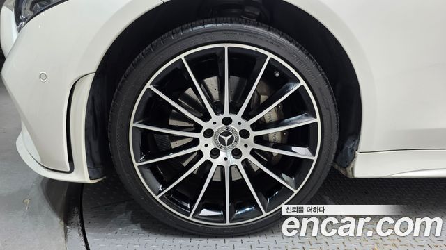 Mercedes-Benz CLS-Class 2021 — photo 5