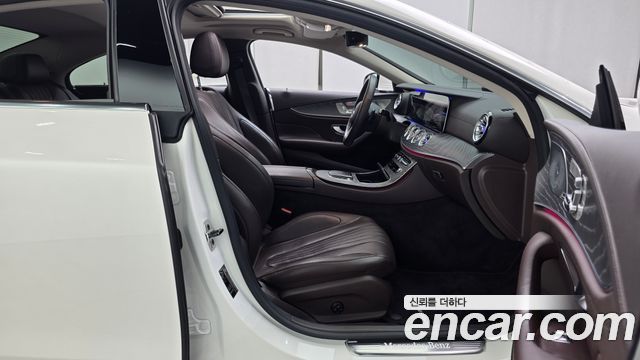 Mercedes-Benz CLS-Class 2021 — photo 16
