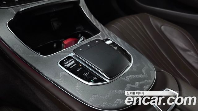 Mercedes-Benz CLS-Class 2021 — photo 28