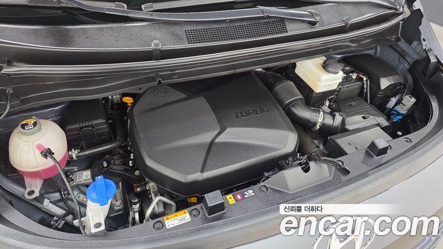 Hyundai Staria 2023 — photo 6