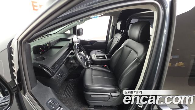 Hyundai Staria 2023 — photo 17