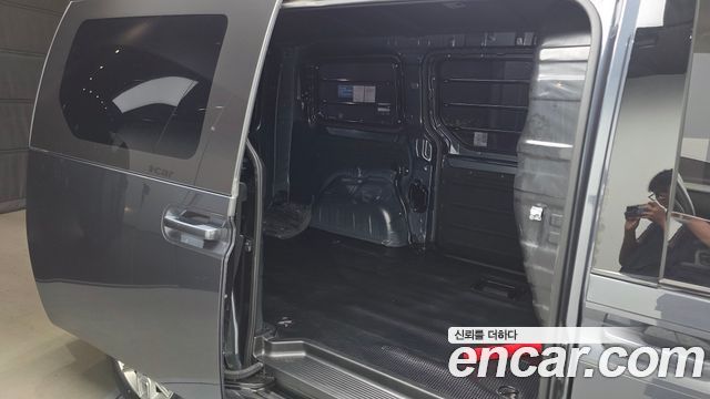 Hyundai Staria 2023 — photo 18