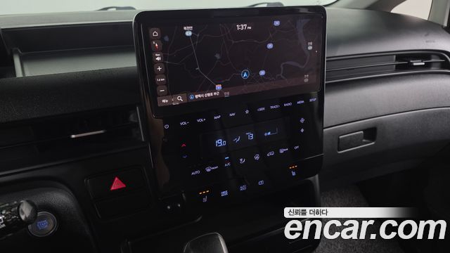 Hyundai Staria 2023 — photo 20