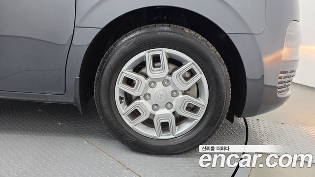 Hyundai Staria 2023 — photo 7