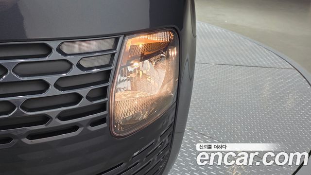 Hyundai Staria 2023 — photo 8