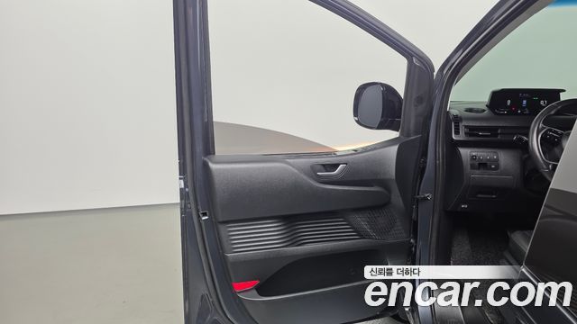 Hyundai Staria 2023 — photo 14