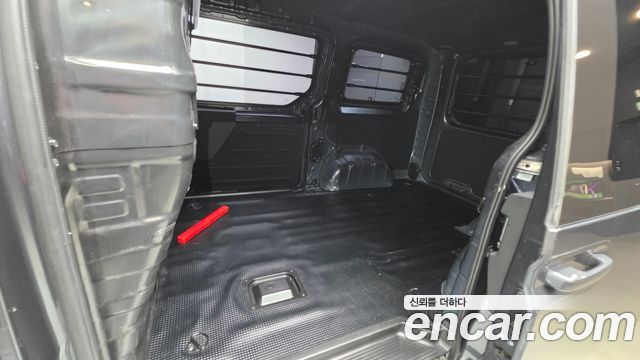Hyundai Staria 2023 — photo 16