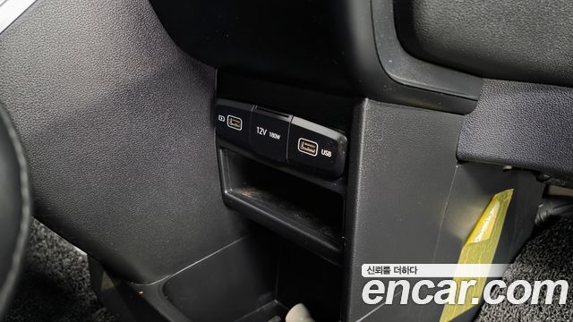 Hyundai Staria 2023 — photo 37