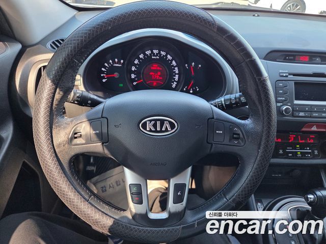 Kia Sportage 2011 — photo 10