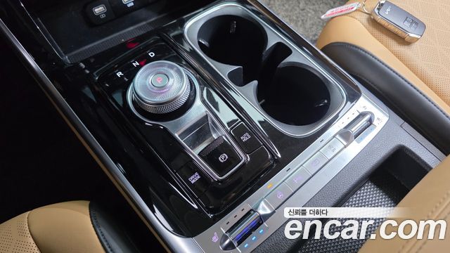 Kia Canival 2023 — photo 12