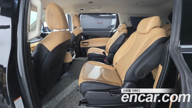Kia Canival 2023 — photo 22
