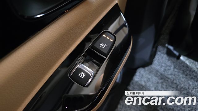 Kia Canival 2023 — photo 23
