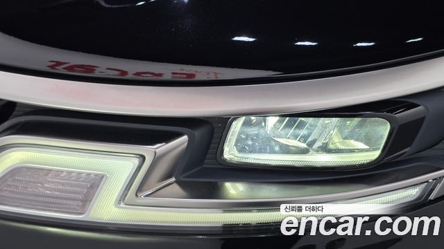 Kia Canival 2023 — photo 8