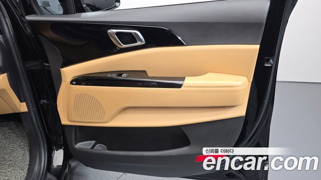 Kia Canival 2023 — photo 14