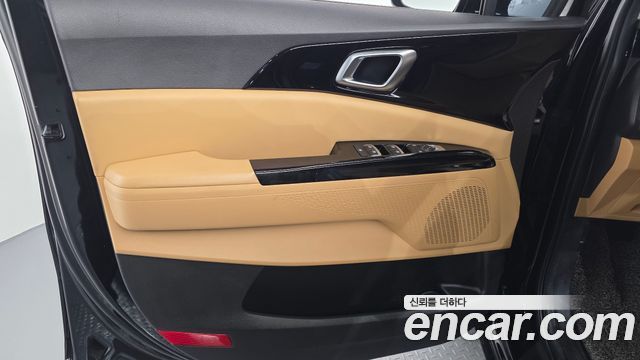 Kia Canival 2023 — photo 15