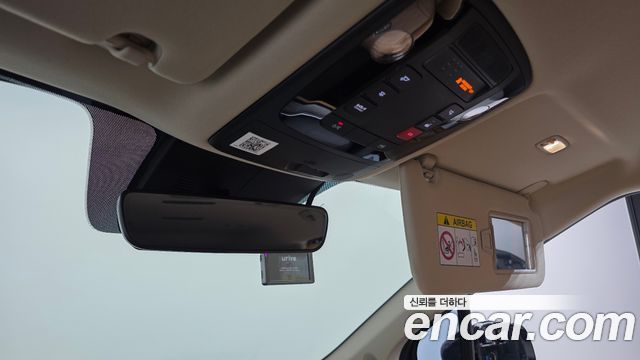 Kia Canival 2023 — photo 28