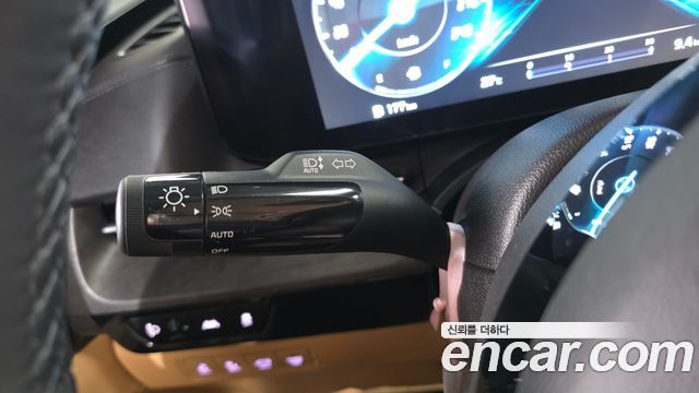 Kia Canival 2023 — photo 29