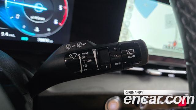 Kia Canival 2023 — photo 30