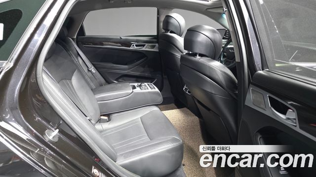 Genesis G80 2019 — photo 18