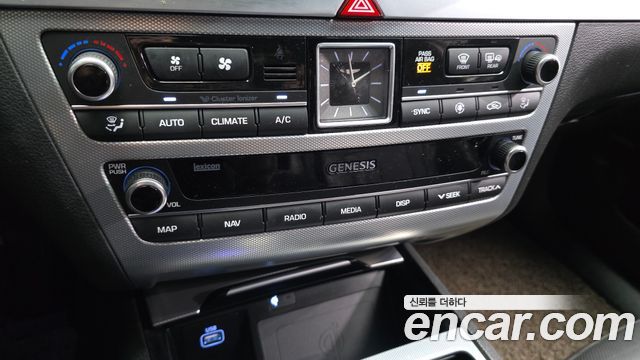 Genesis G80 2019 — photo 22