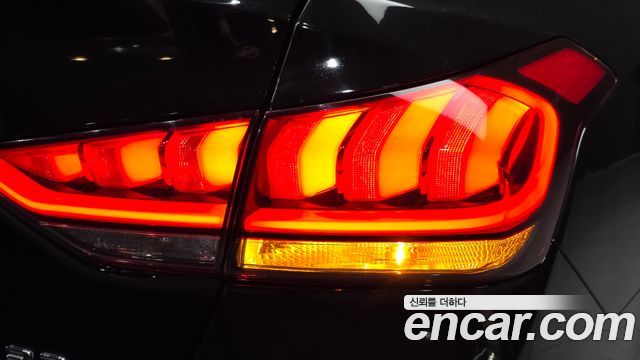 Genesis G80 2019 — photo 9